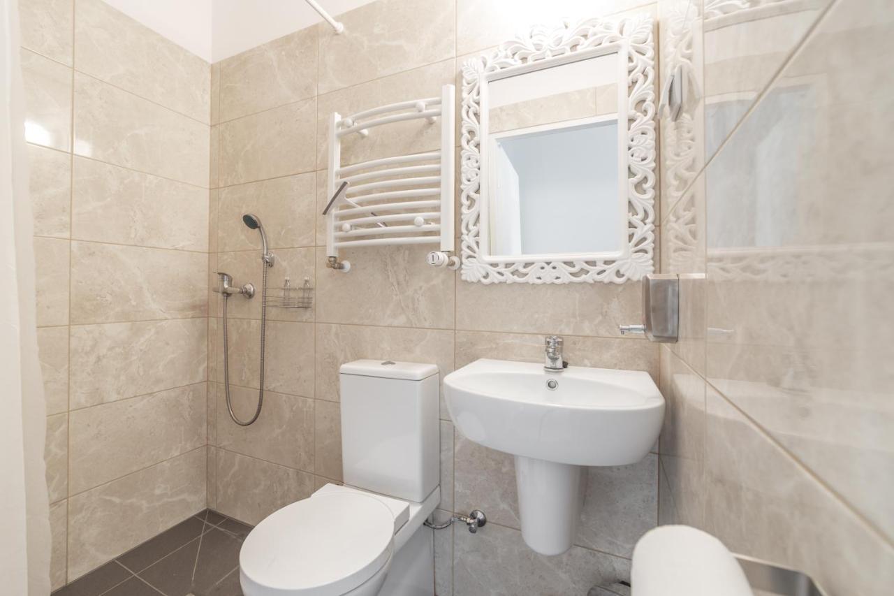 Babel Hostel, Dworzec Pkp, Rynek Wroclaw Ngoại thất bức ảnh